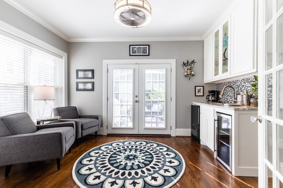 The Roux House Offers Luxury Comfort & Location in the Heart of Dallas!