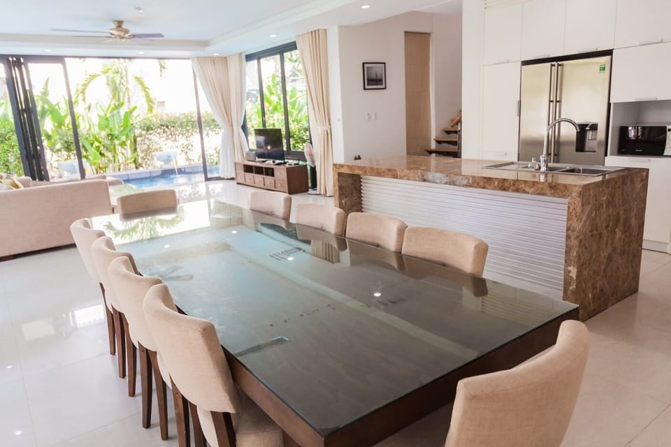 Beautiful villa in garden/ 4BR/perfect