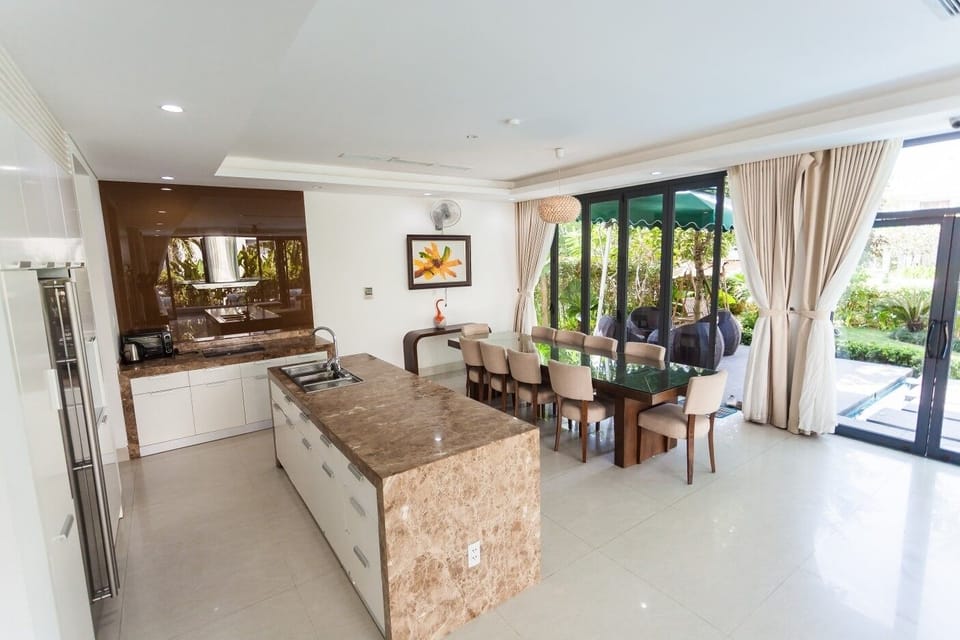 Beautiful villa in garden/ 4BR/perfect