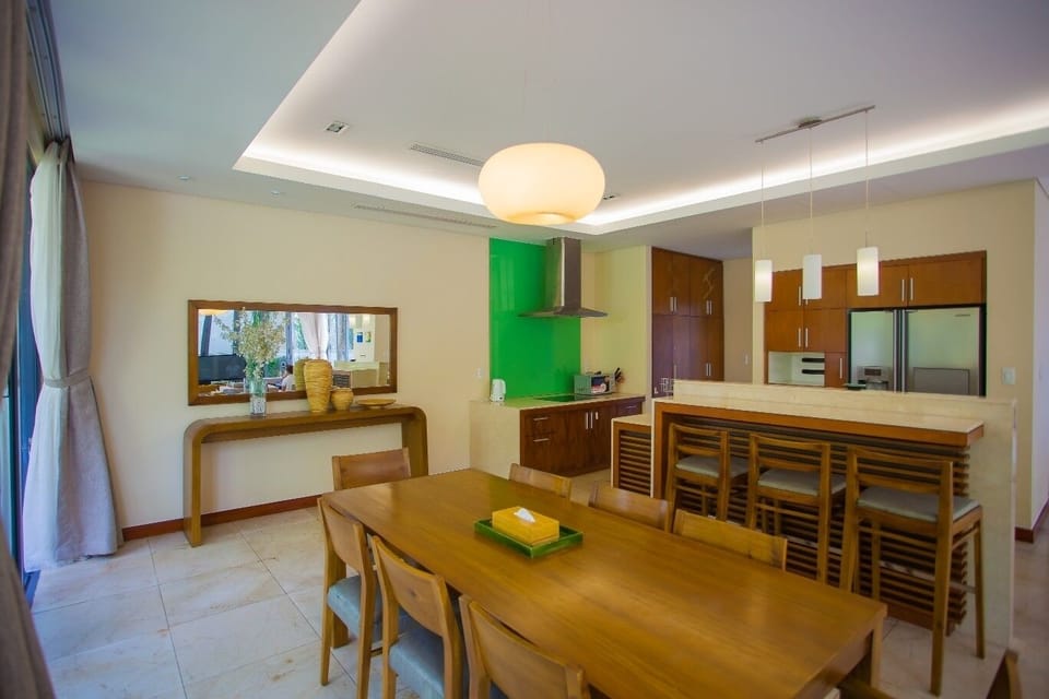 3BR/POOL &amp; GARDEN VIEW/ AIRY/ LOVELY