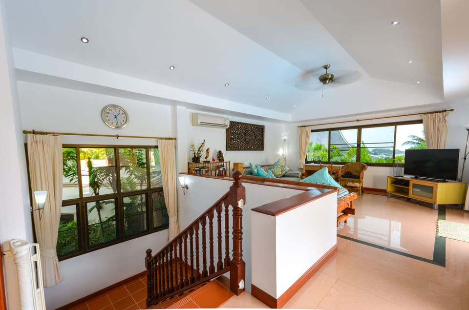Luxury 4 Bed Pool Villa with Chef