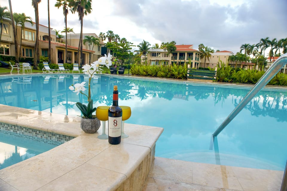 ☆☆☆☆☆
"This villa was GREAT and excellent value, so nice! Pleasantly surprised"
