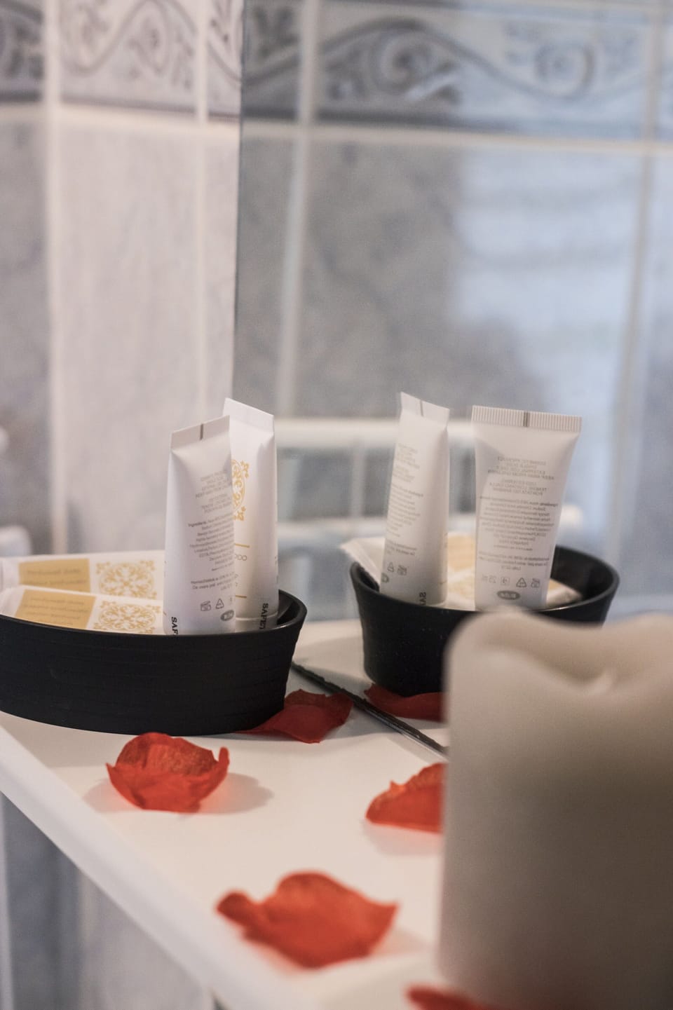 Bathroom amenities