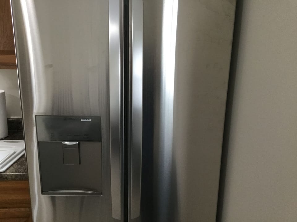 Large, family sized fridge with Front ice and water
