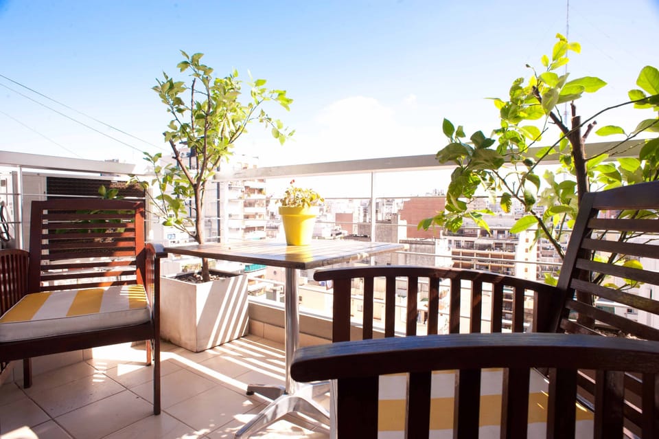 Lemon Tree- balcony with great views 
