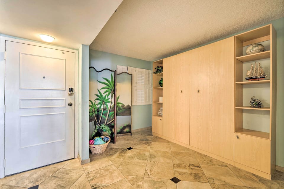 Condo Entryway | Beach Gear Provided