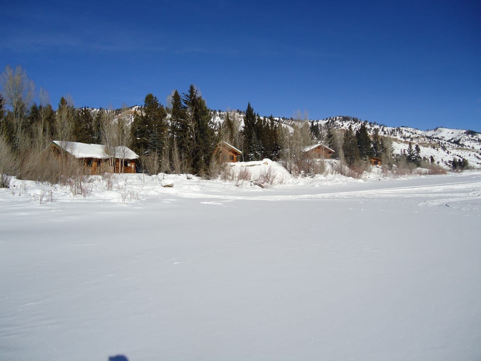 Blue sky day on Slide Lake