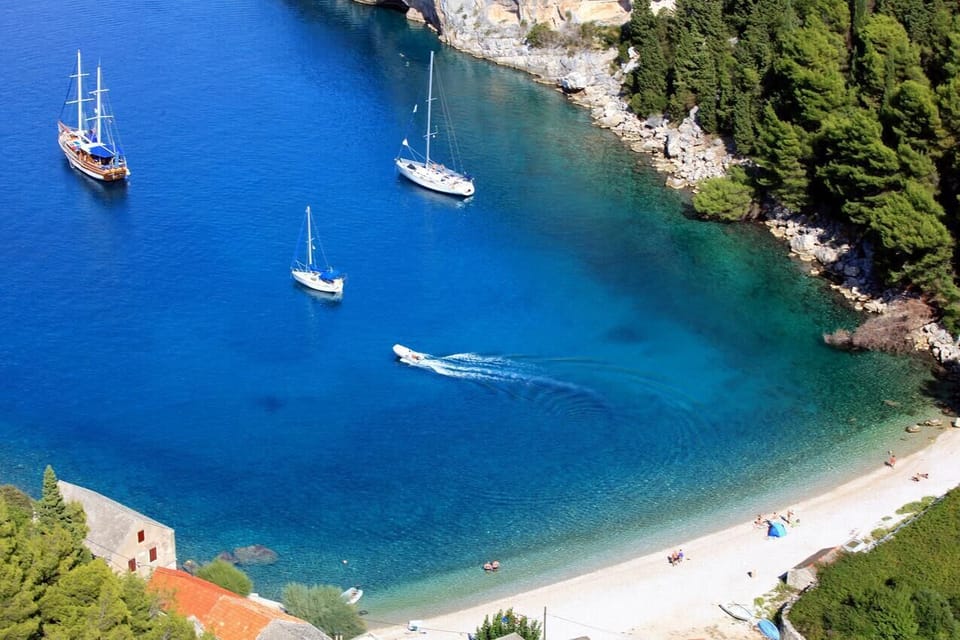Nearby beaches