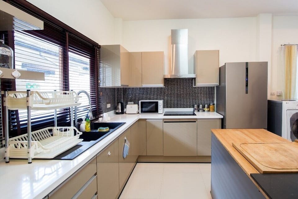 Western Kitchen with facilities