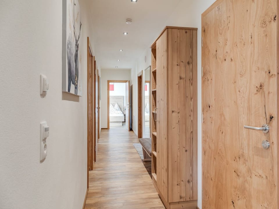 Entrance / Reception