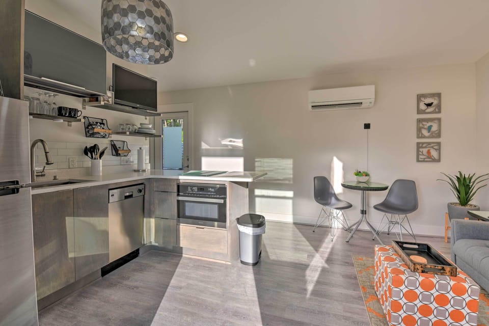 Kitchen | Dining Table | Coffee Maker | Blender