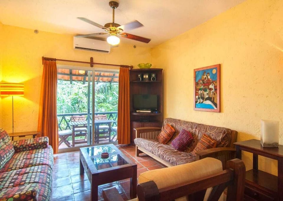 Welcome to your charming casa in Playa del Carmen!