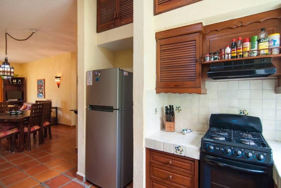 Kitchen is open to the living/dining area
