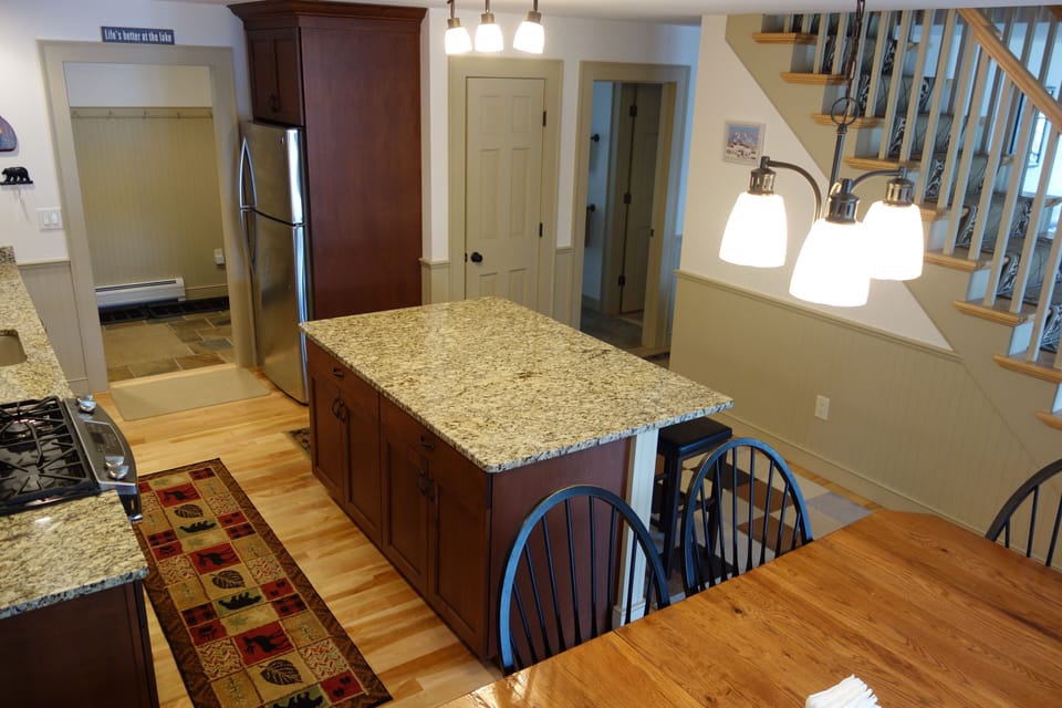 Spacious Kitchen with counter top seating