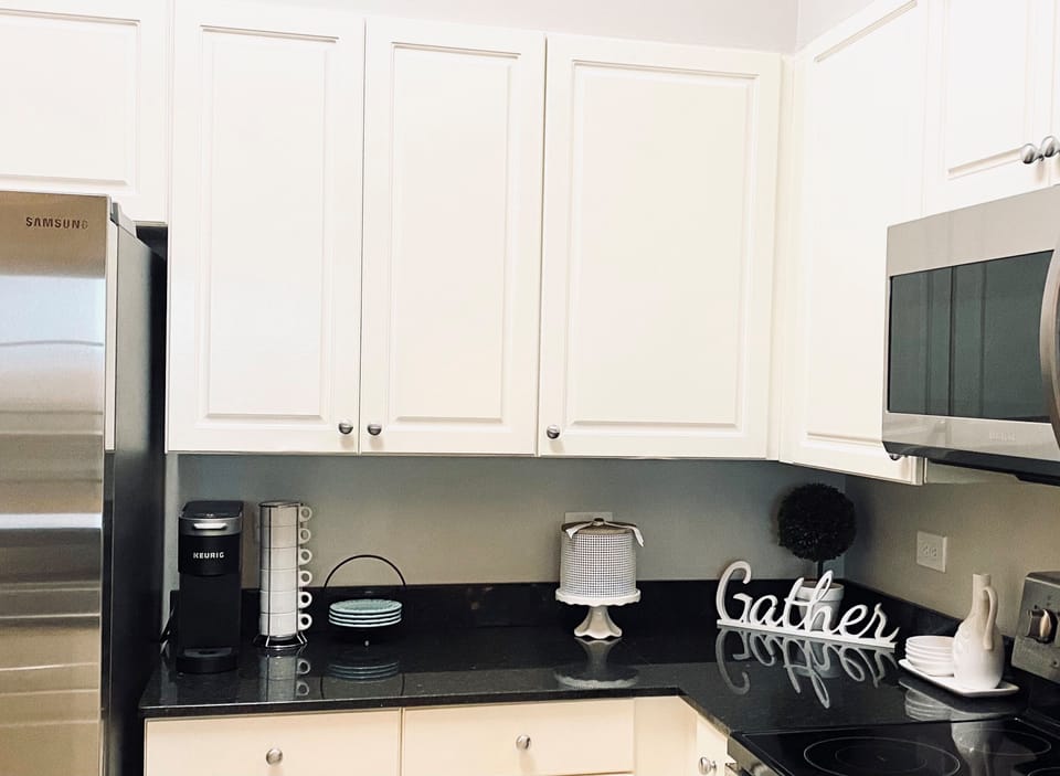 Sm Appliances: Keurig, Coffee Maker, Toaster, Blender, Magic Bullet, Hand Mixer.
