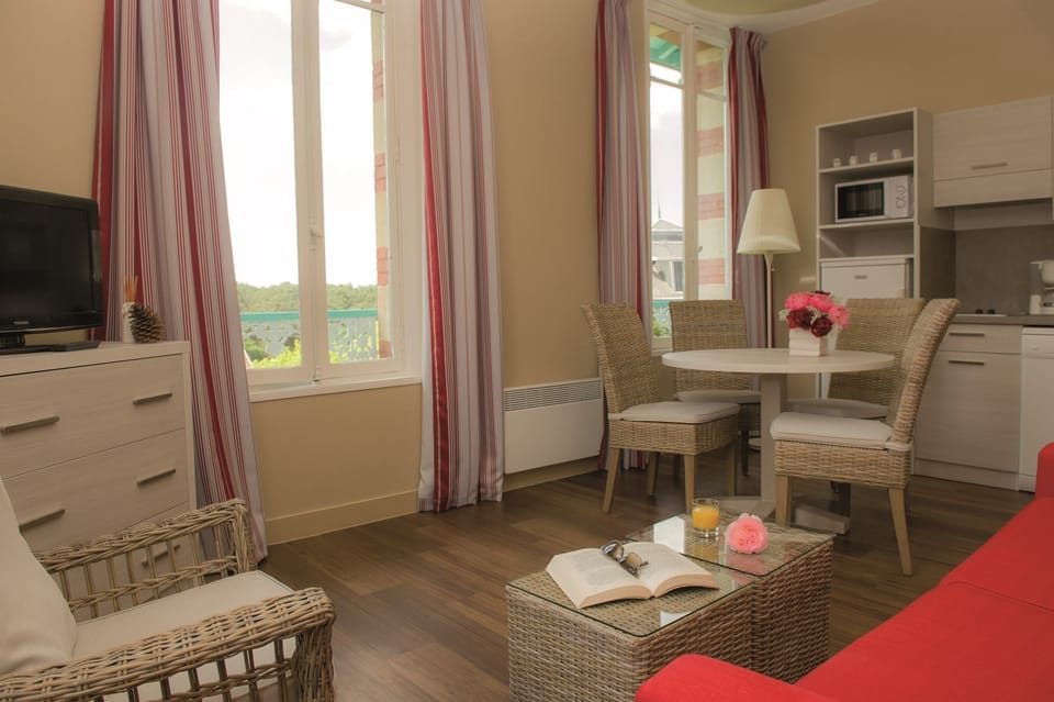Make a tasty meal in the kitchenette.
