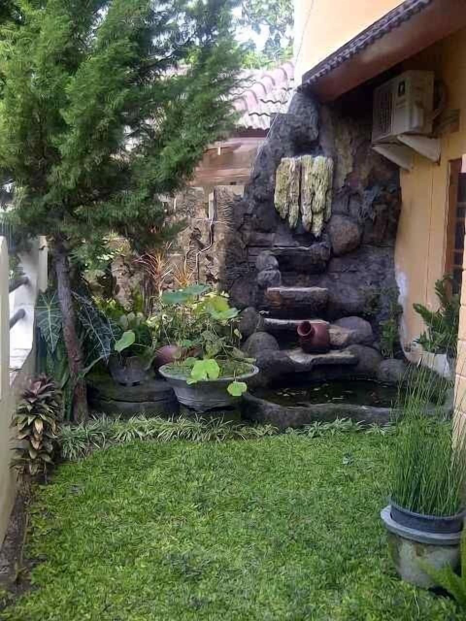Four Bedroom House with terrace & Wifi