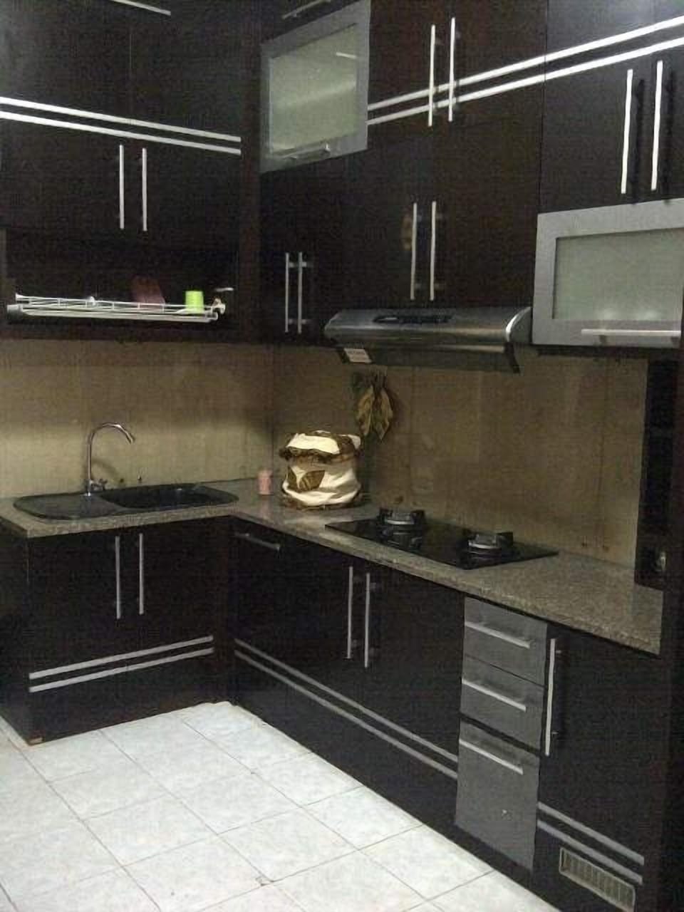 Four Bedroom House with terrace & Wifi