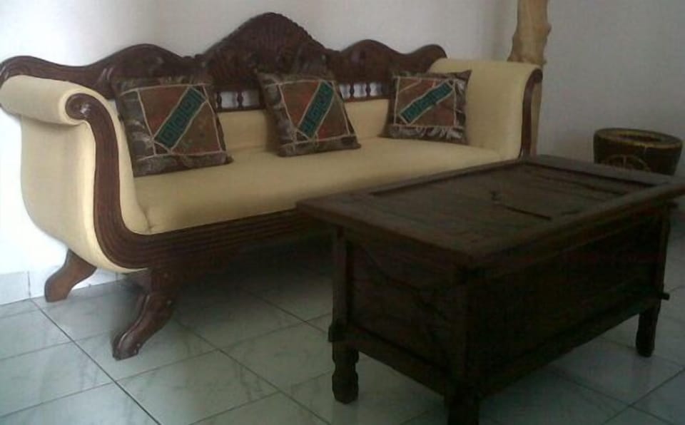Two Bedrooms House in heart of city