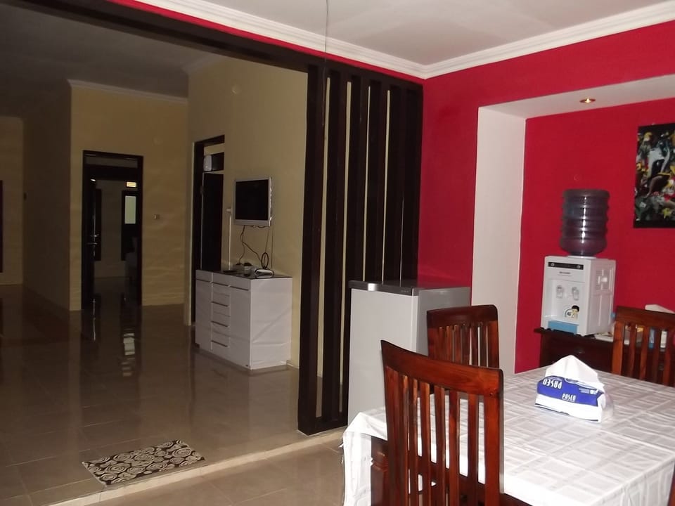 2BR clean and safe near the city