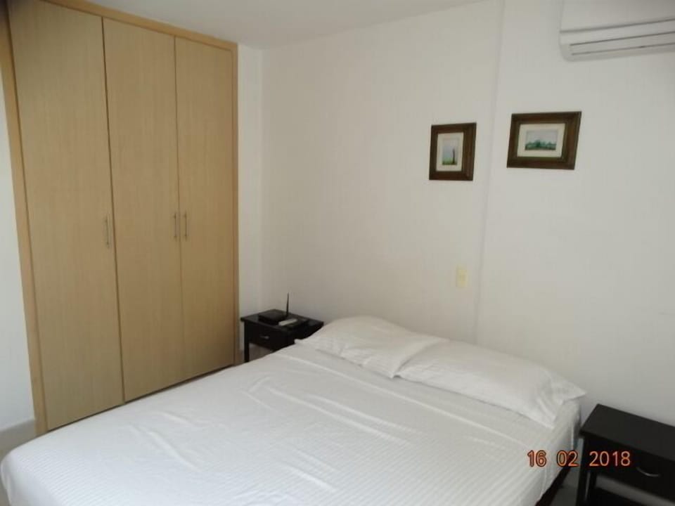 APARTAESTUDIO AMOBLADO BUCARAMANGA 902