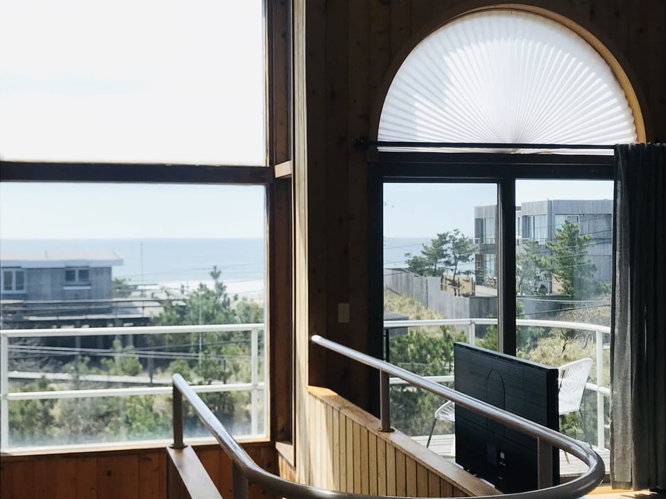 Livingroom / Stairs