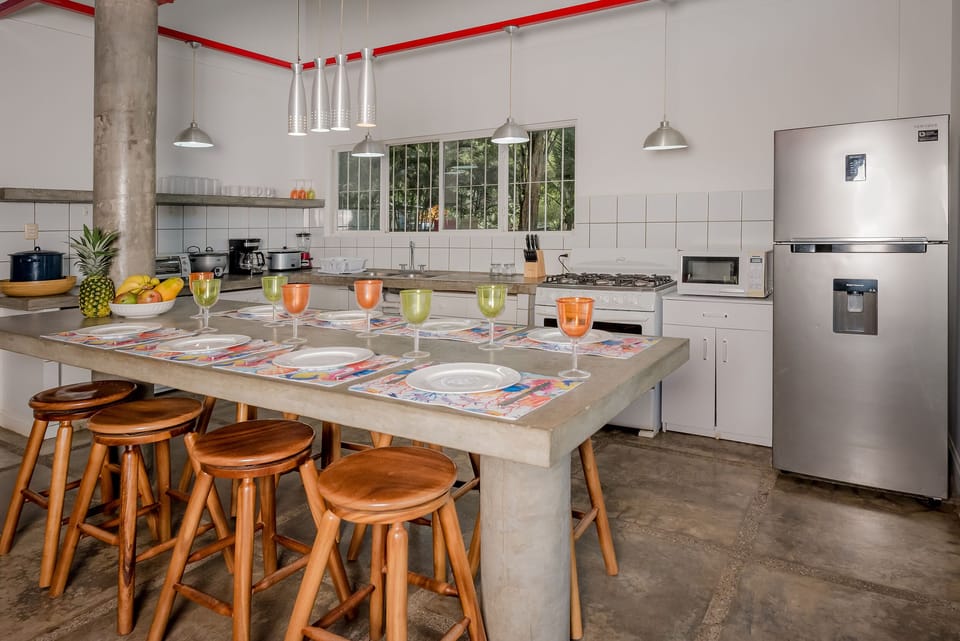 Dining/Kitchen area