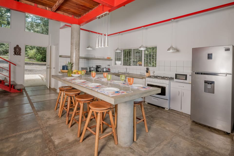 Dining/Kitchen area
