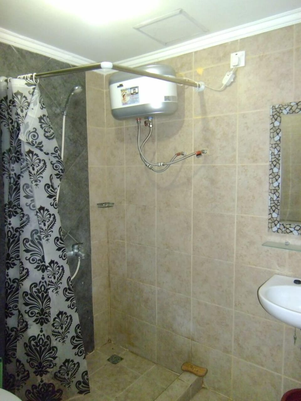 Cozy 3BR Apt Tangerang Center - GWR3005