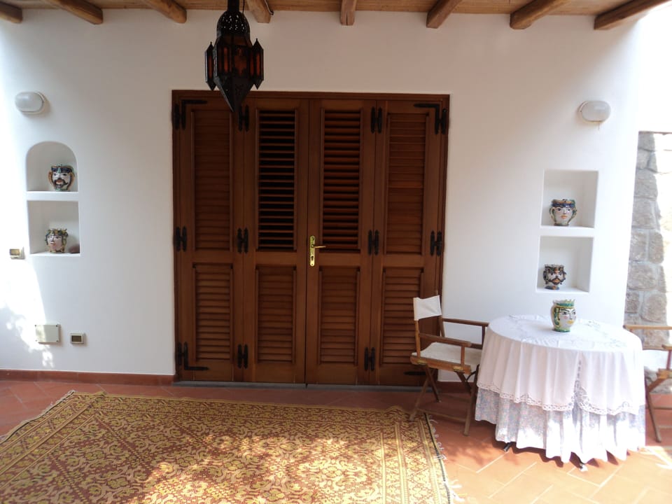 Villa Ficus in the district "Zinzolo" Villa in Lipari