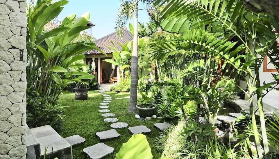 3 Bedroom private villa 1Km from beach