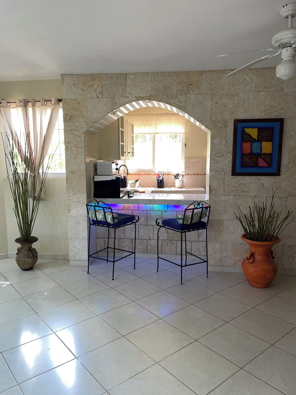 Breakfast bar