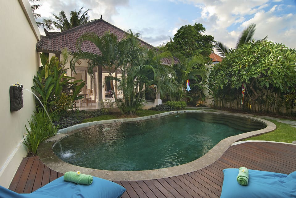 Villa Domus Dua 1km from seminyak beach