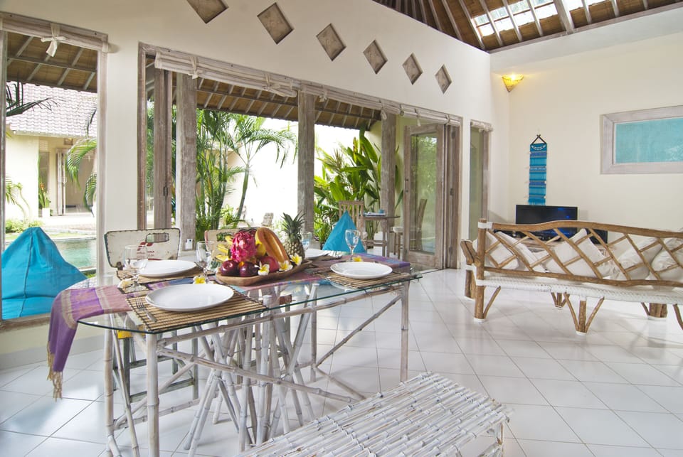 Villa Domus Dua 1km from seminyak beach