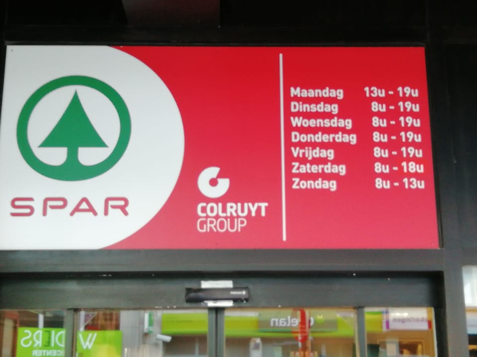 SPAR supermarket also open on sunday morning-Statiestraat 81-Zwijndrech