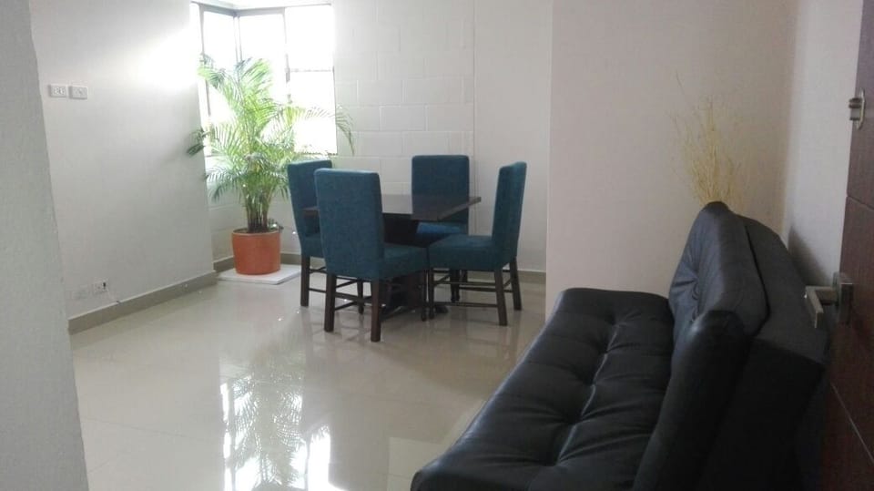 LLeras park apartment