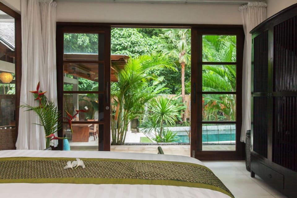 Riverside 3BR Villa - Seminyak