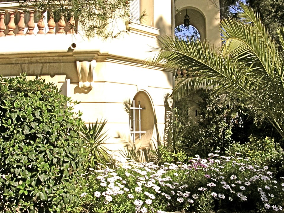 Villa surrounded by outstanding, sunny Mediterranean garden, terraces, views.