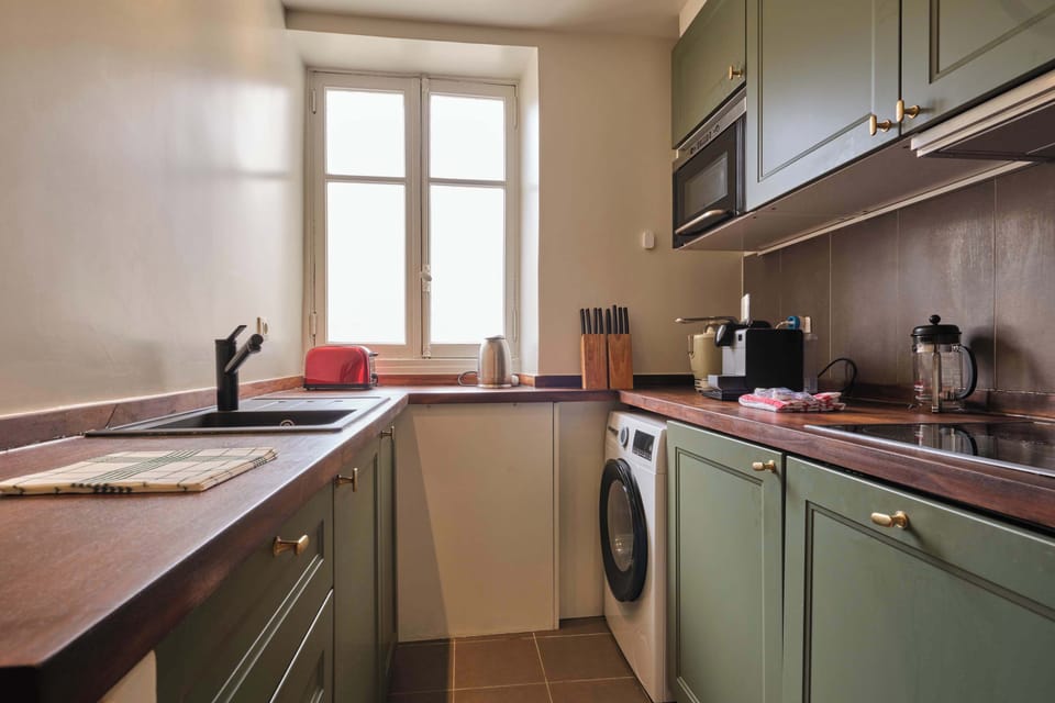 Fully Equipped Kitchen Installed January 2026