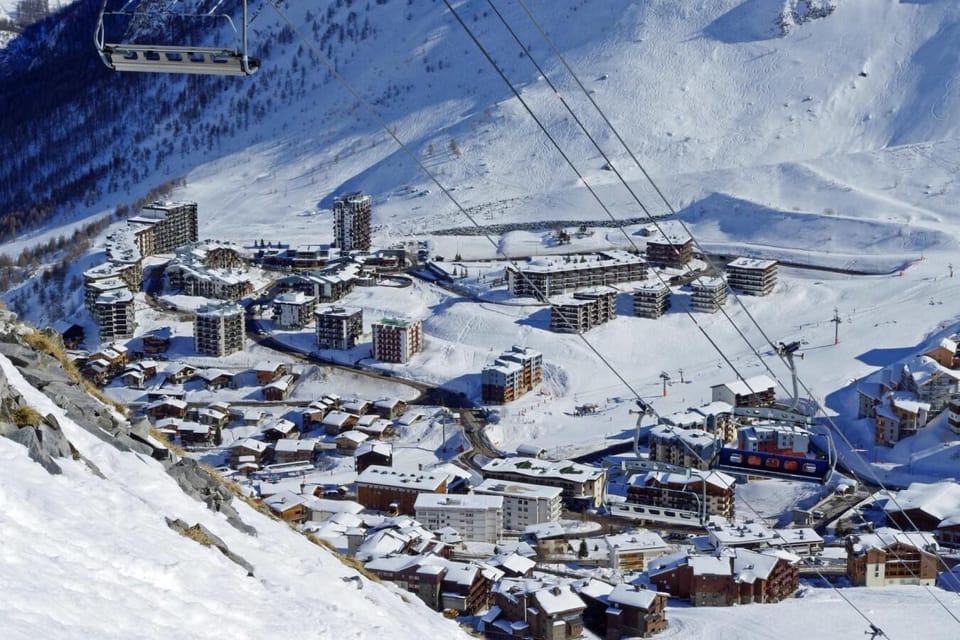 Snow and ski sports