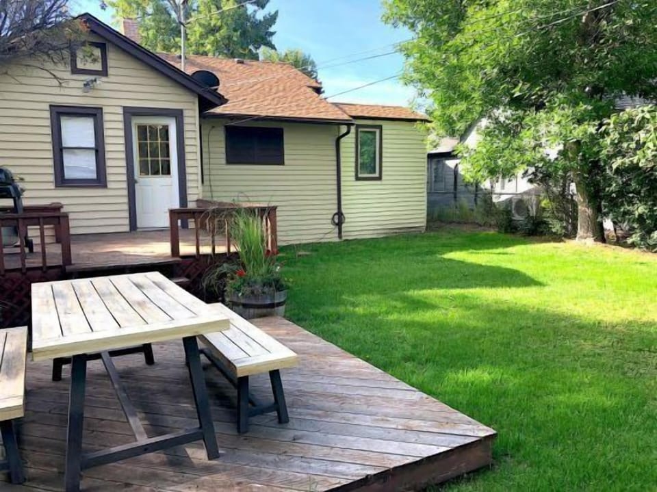 Retreat to the large backyard at Cottonwood Cottage