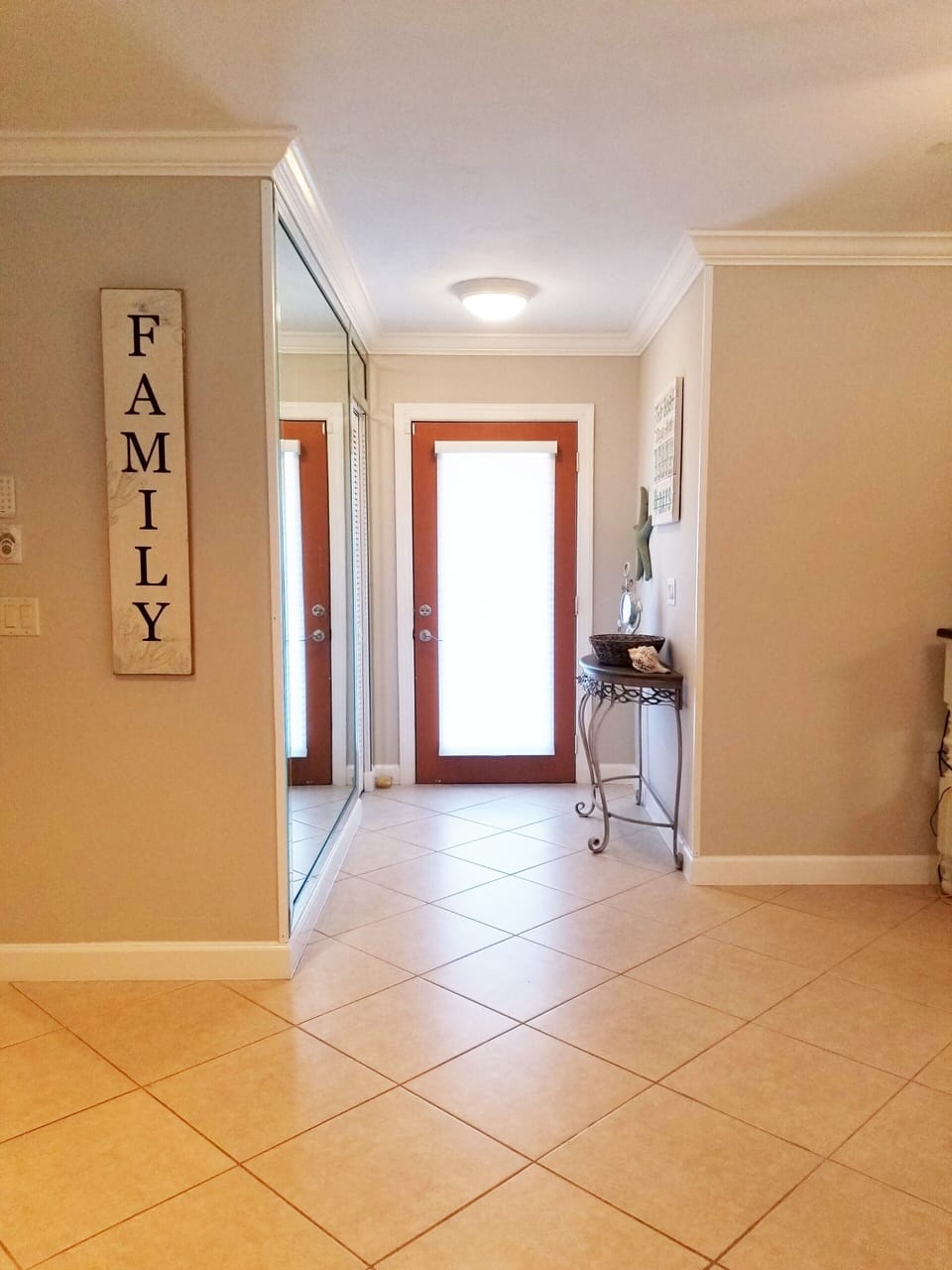 Welcome Home entry way 