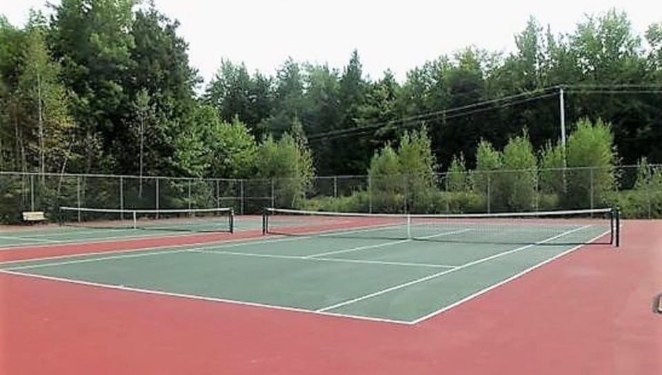 Association Tennis Courts