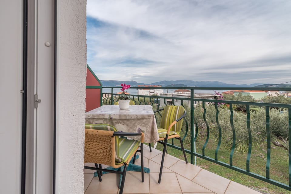 Terrace 2