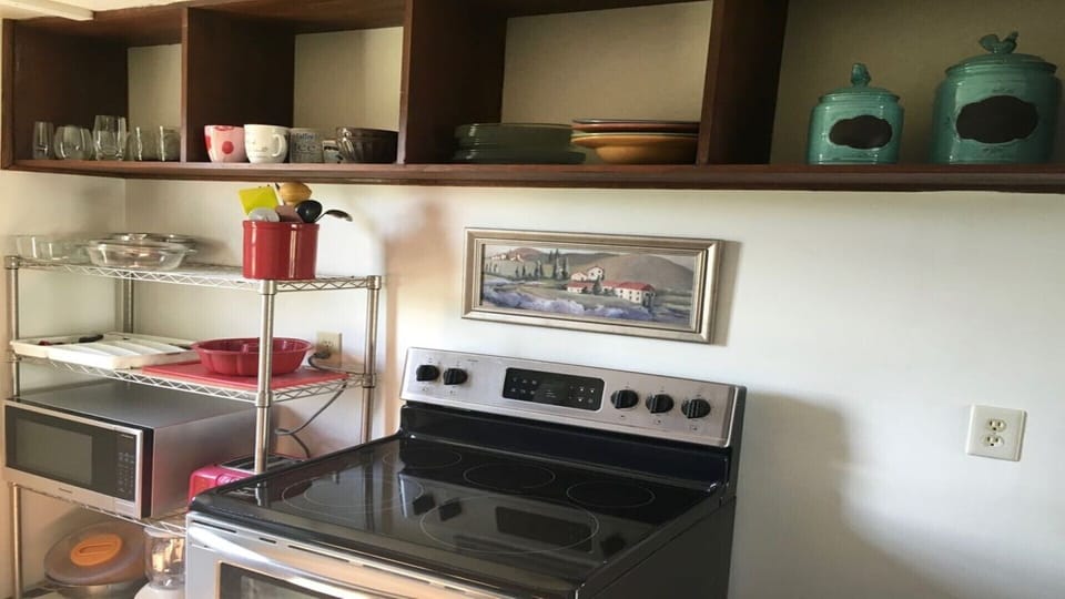 Kenmore electric stove and micro. 