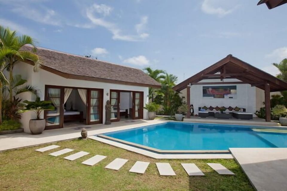 Heart Seminyak 3 Bedroom Pool Villa