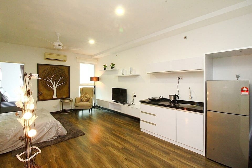 III) Luxury Family Suites In George Town