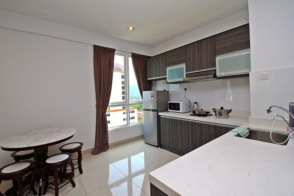 XI) New 2 Rooms Suite In George Town