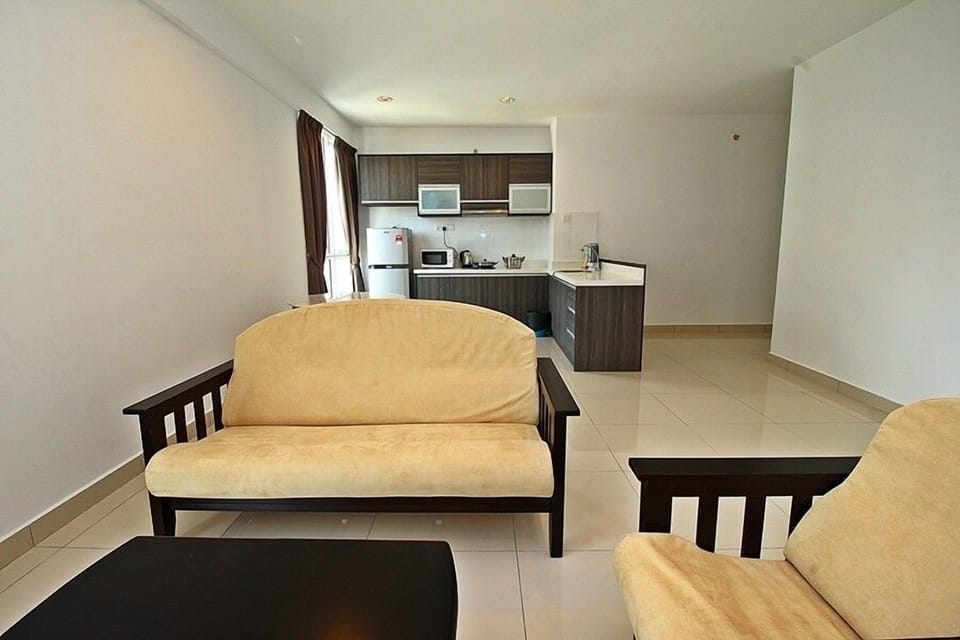 XI) New 2 Rooms Suite In George Town