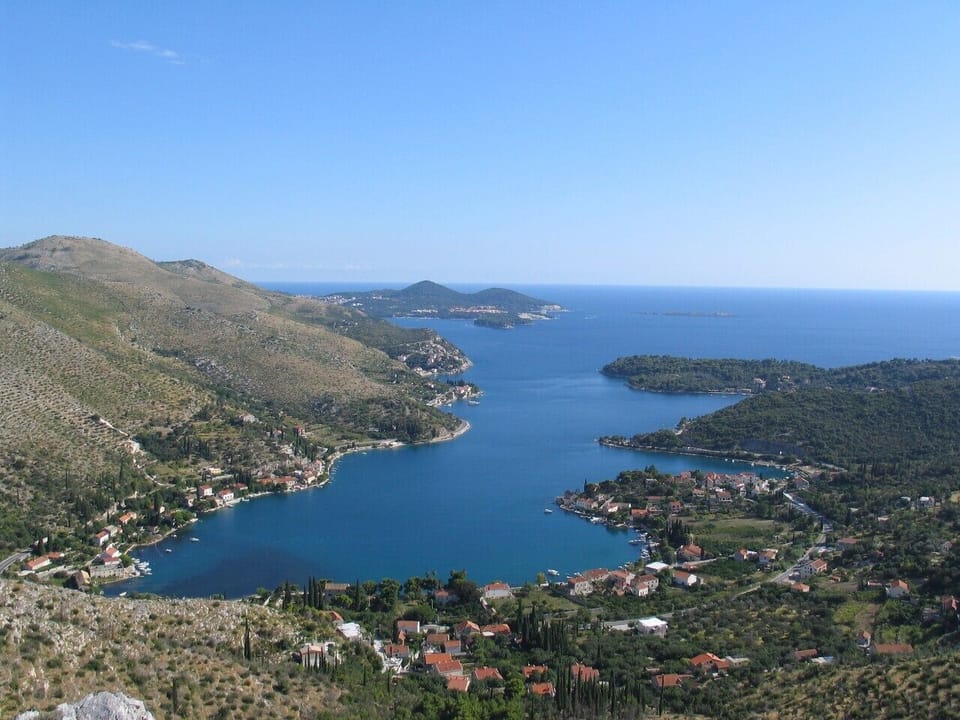 Zaton Bay in which the apartment is located